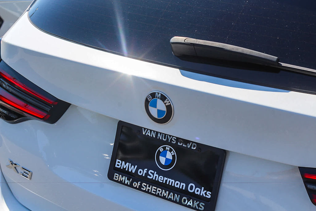 Thumbnail: 2023 BMW X3 - 6