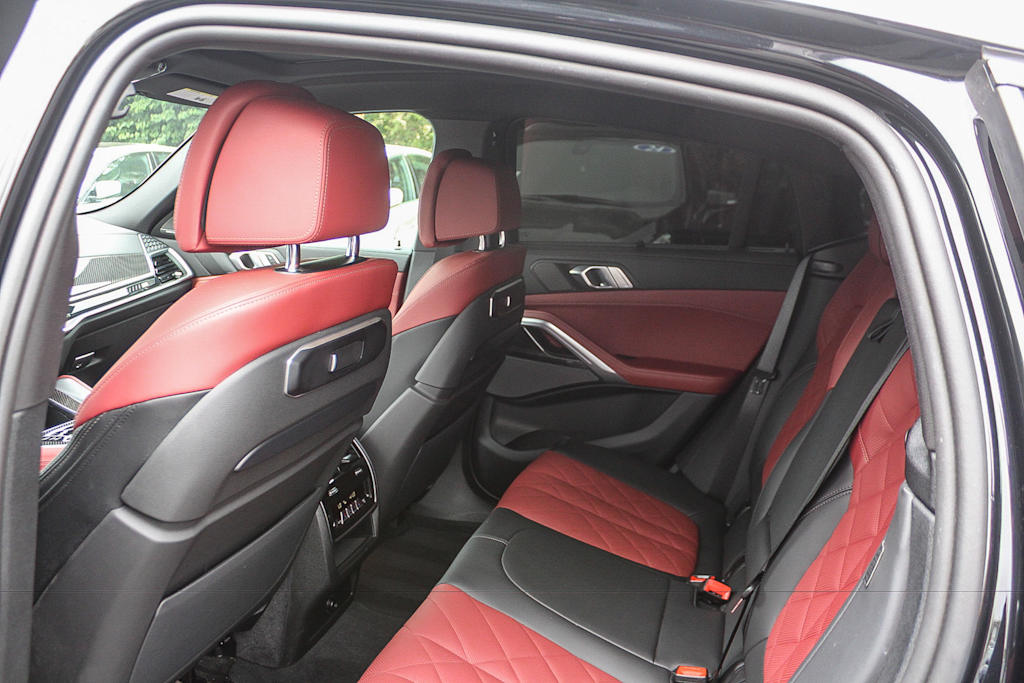 Thumbnail: 2025 BMW X6 - 10