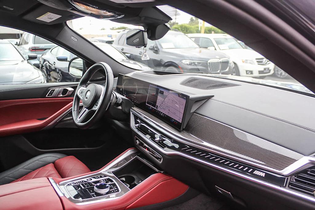 Thumbnail: 2025 BMW X6 - 10