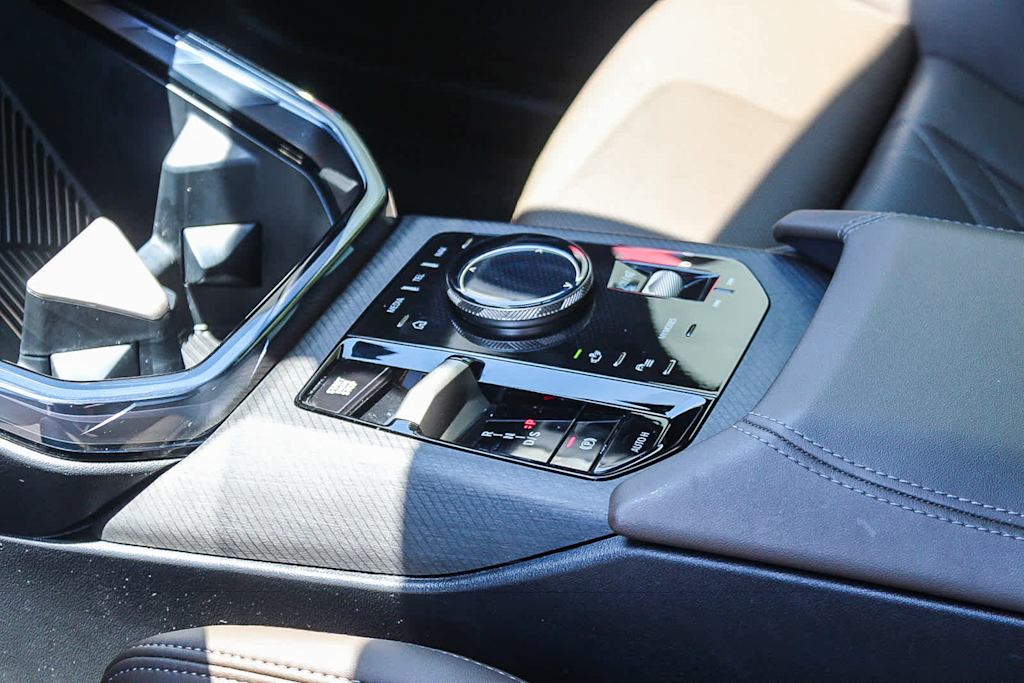 Thumbnail: 2025 BMW X3 - 17