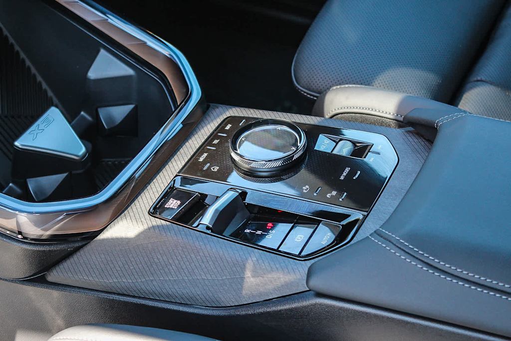 Thumbnail: 2026 BMW X3 - 15