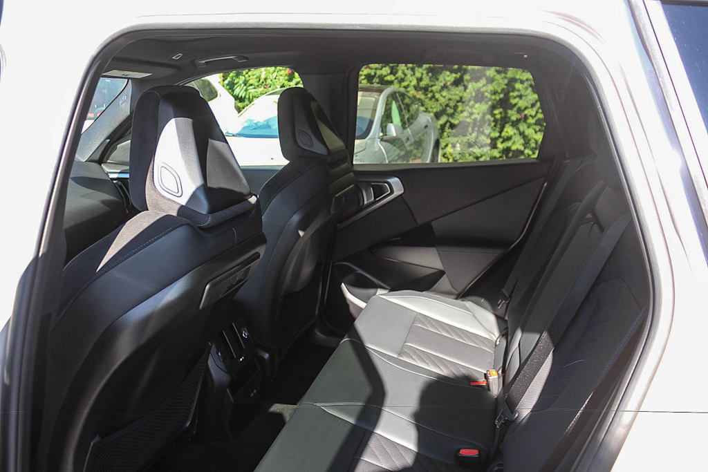Thumbnail: 2026 BMW X3 - 11