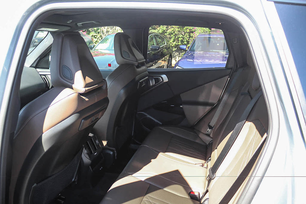 Thumbnail: 2026 BMW X3 - 10