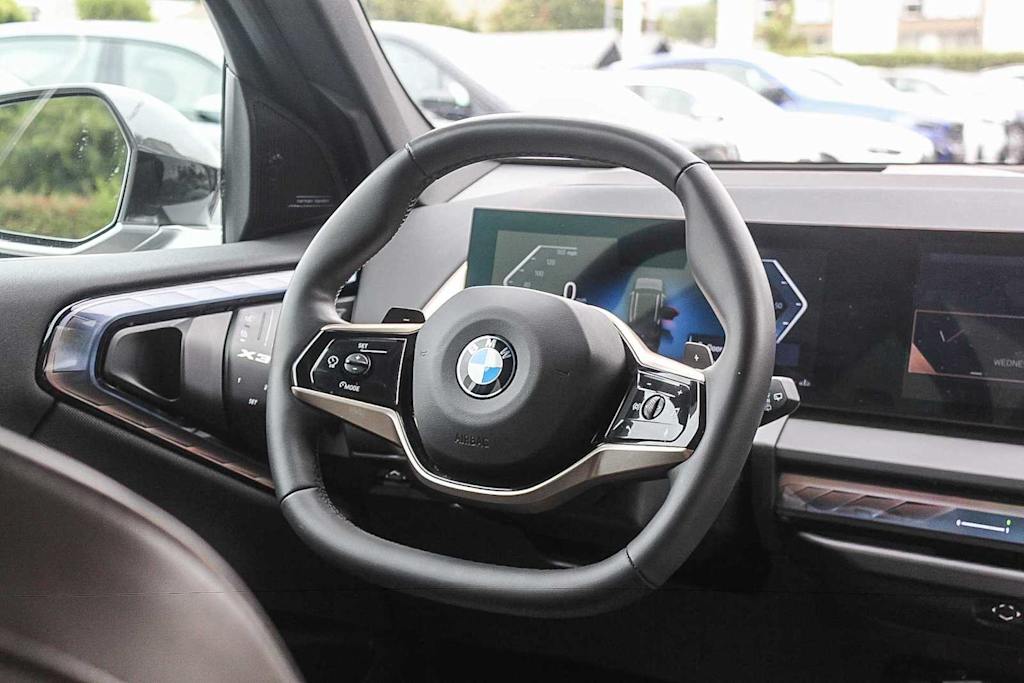 Thumbnail: 2025 BMW X3 - 9