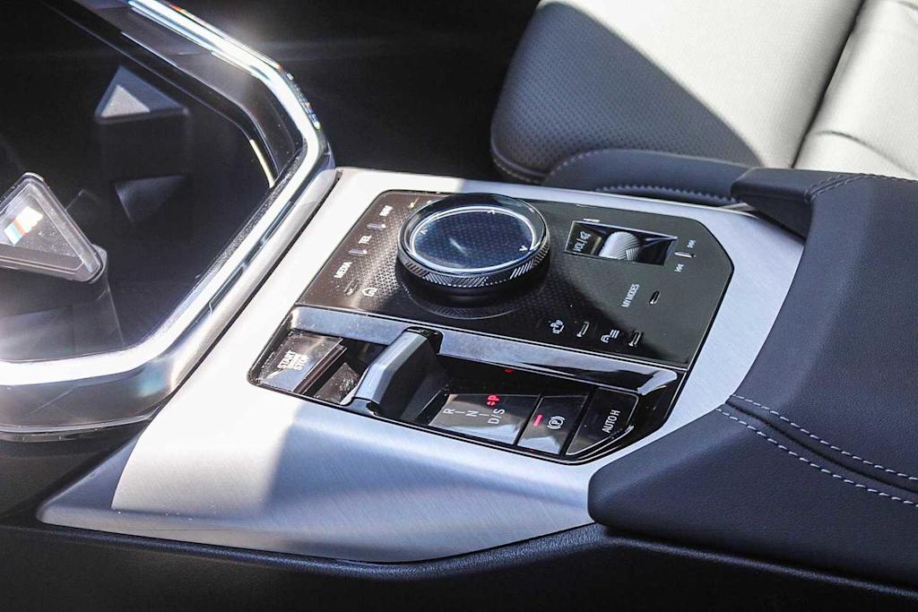 Thumbnail: 2026 BMW X3 - 15