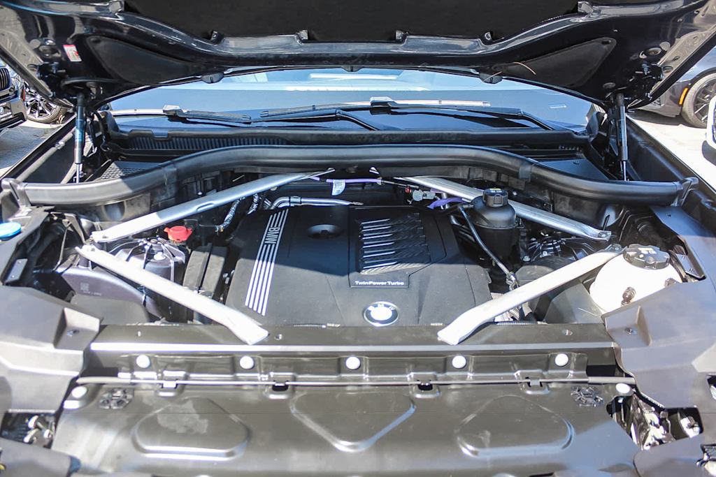 Thumbnail: 2022 BMW X5 - 8