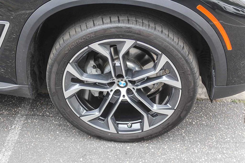 Thumbnail: 2022 BMW X5 - 21