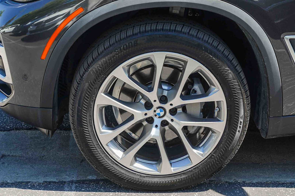 Thumbnail: 2023 BMW X5 - 7