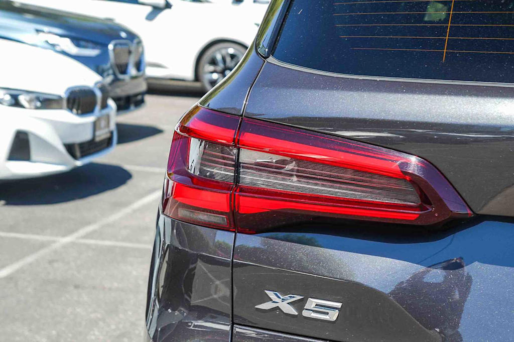 Thumbnail: 2023 BMW X5 - 19