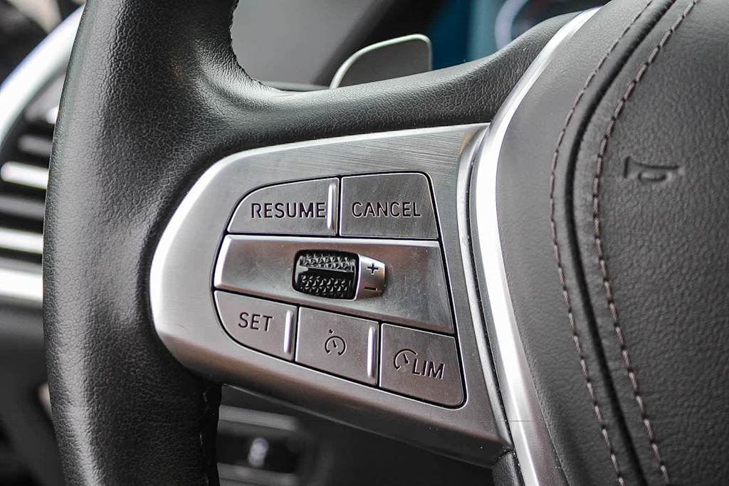 Thumbnail: 2022 BMW X7 - 25