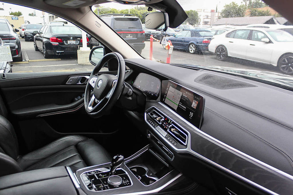 Thumbnail: 2022 BMW X7 - 11