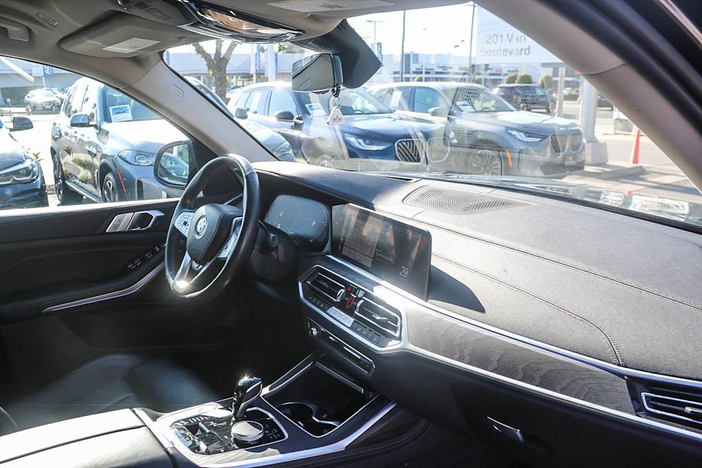 Thumbnail: 2022 BMW X7 - 11