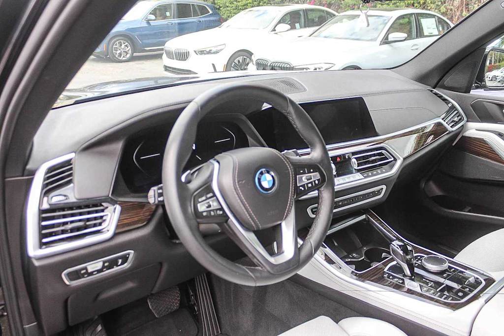 Thumbnail: 2023 BMW X5 - 12