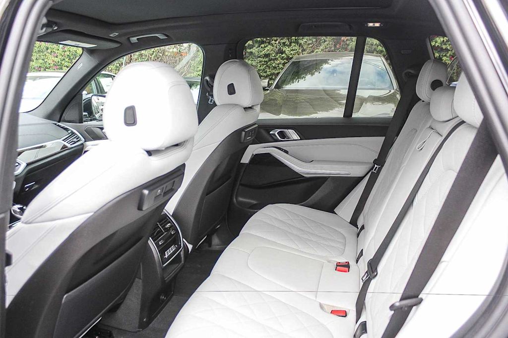 Thumbnail: 2023 BMW X5 - 10