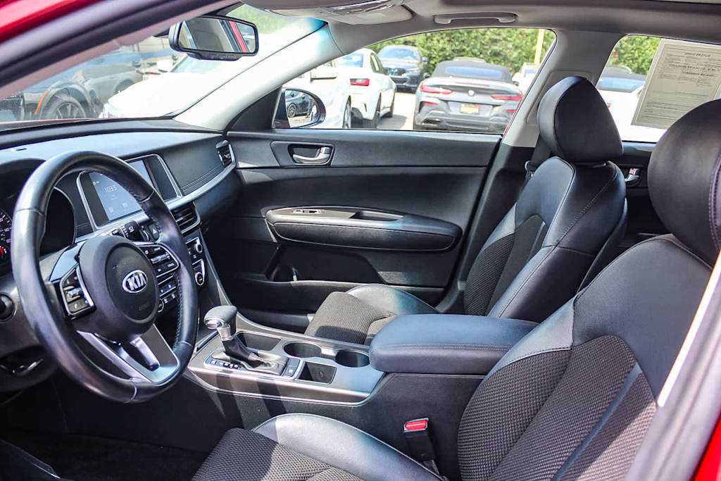 2019 Kia Optima S 11