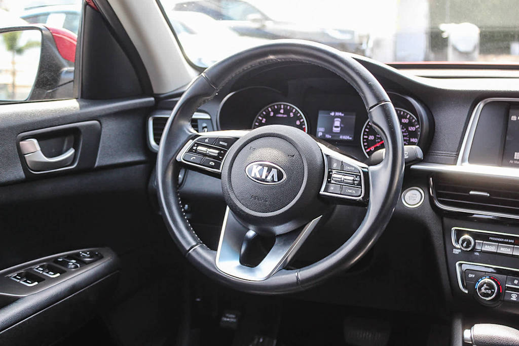 2019 Kia Optima S 9