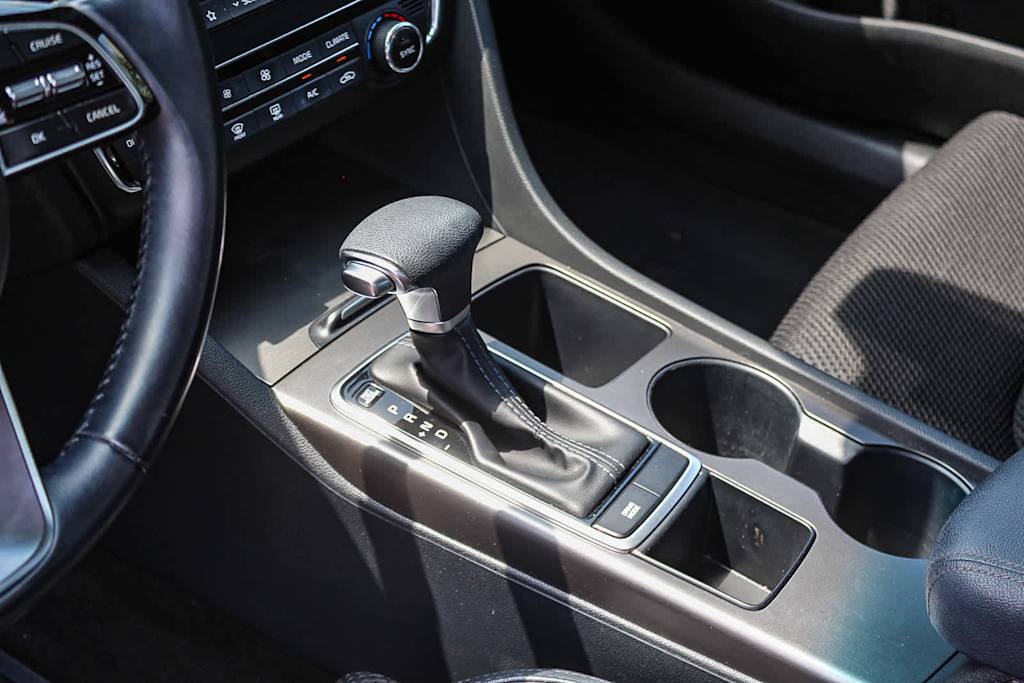 2019 Kia Optima S 14