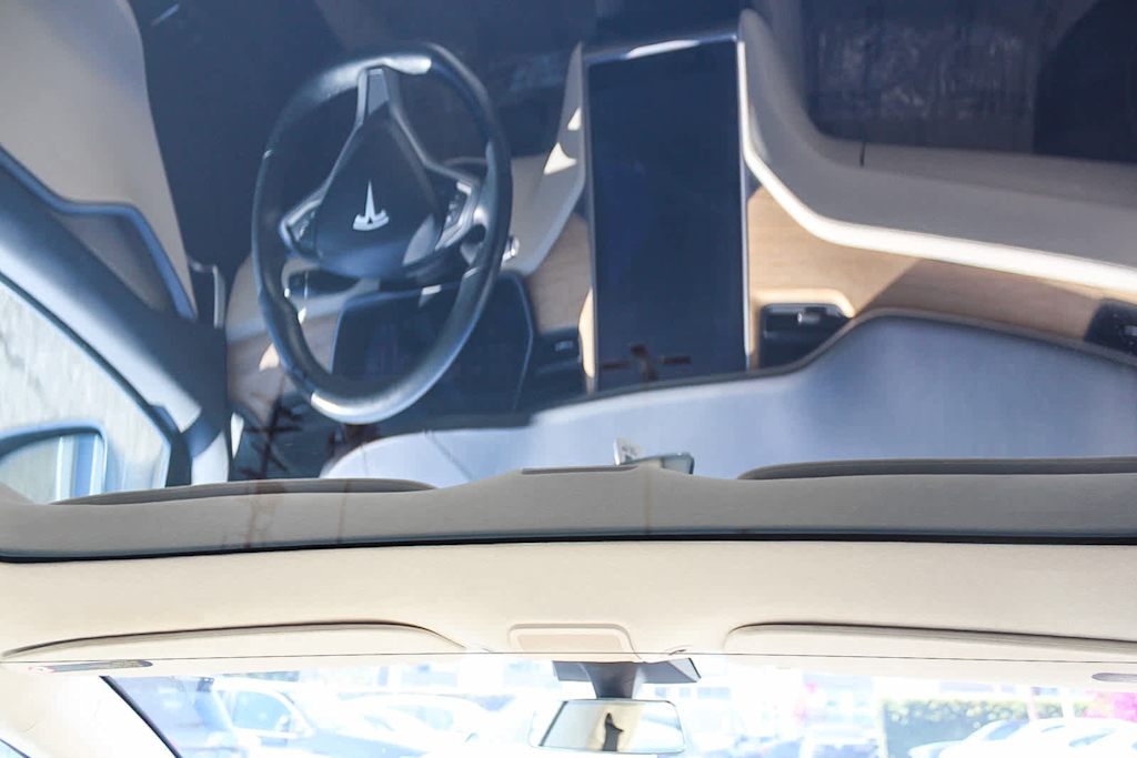 Thumbnail: 2018 Tesla Model S - 28