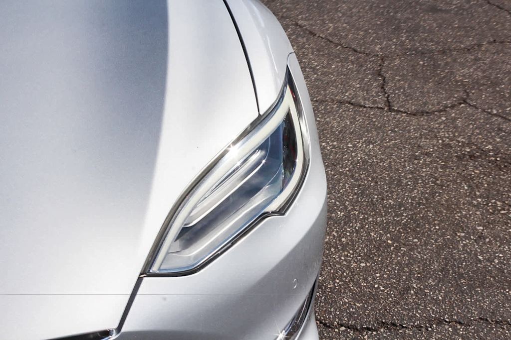 Thumbnail: 2018 Tesla Model S - 17