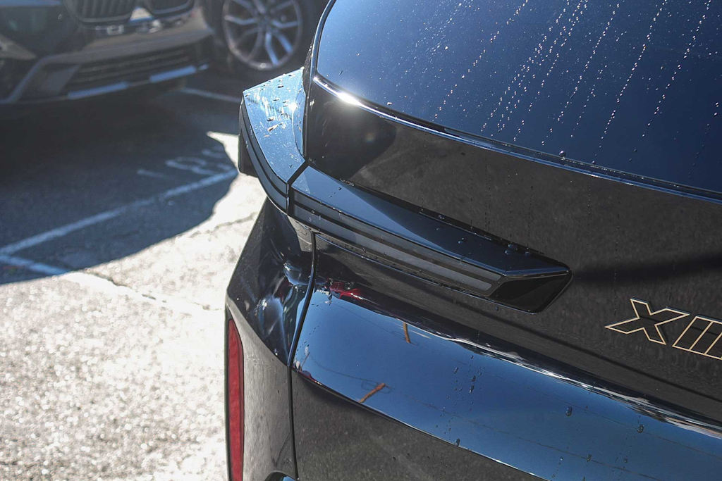 Thumbnail: 2023 BMW XM - 18