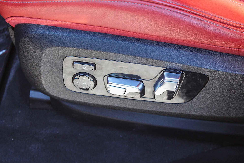 Thumbnail: 2023 BMW XM - 26