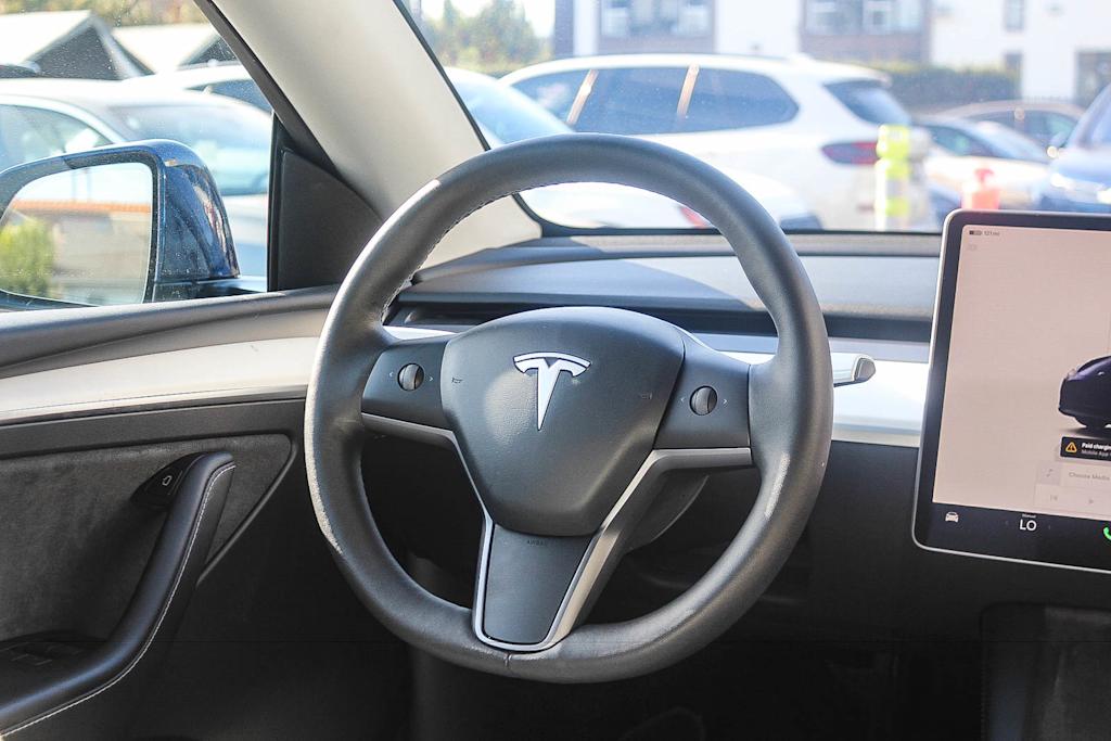 Thumbnail: 2025 Tesla Model Y - 8