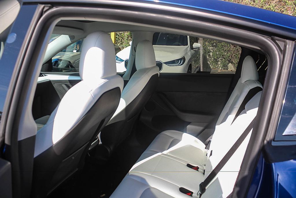 Thumbnail: 2025 Tesla Model Y - 9