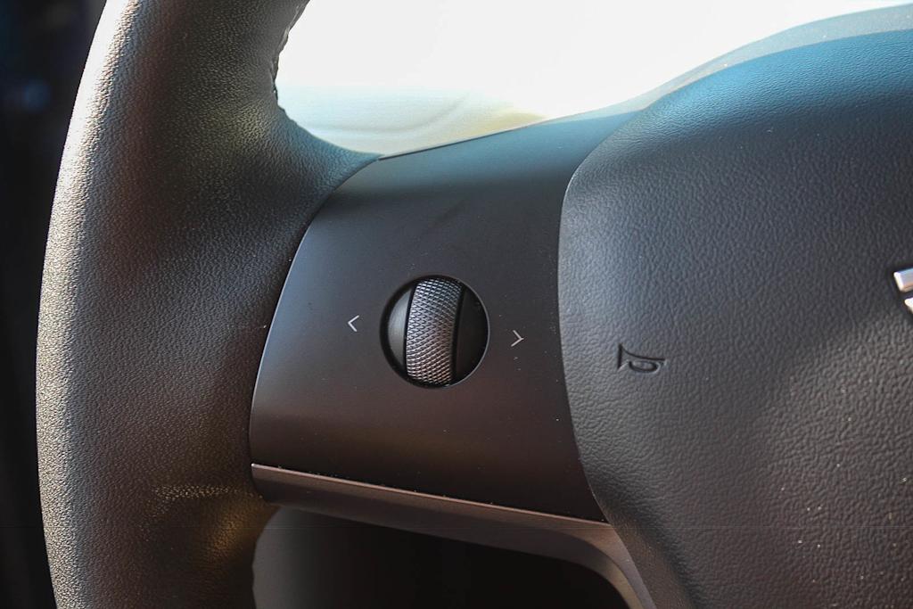 Thumbnail: 2025 Tesla Model Y - 22