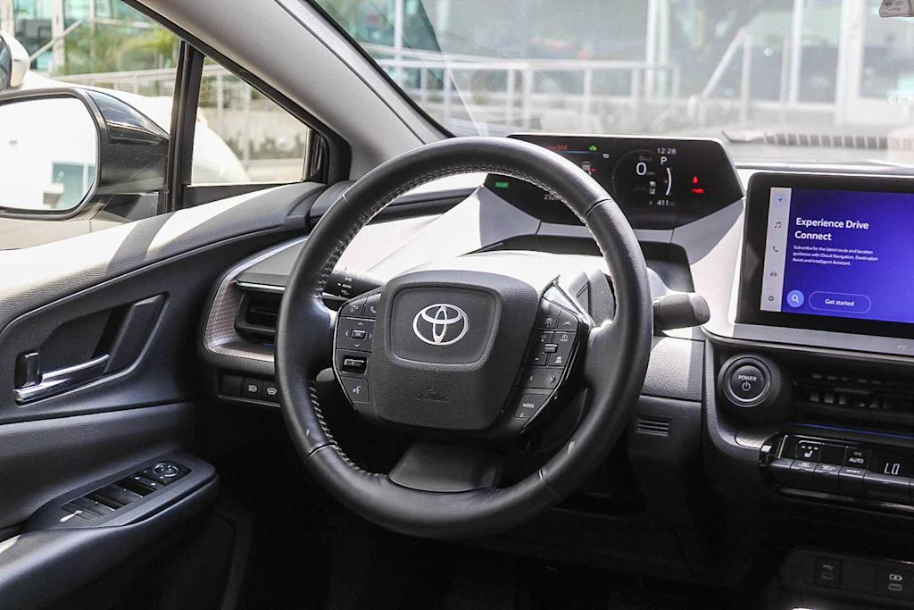 Thumbnail: 2025 Toyota Prius - 8