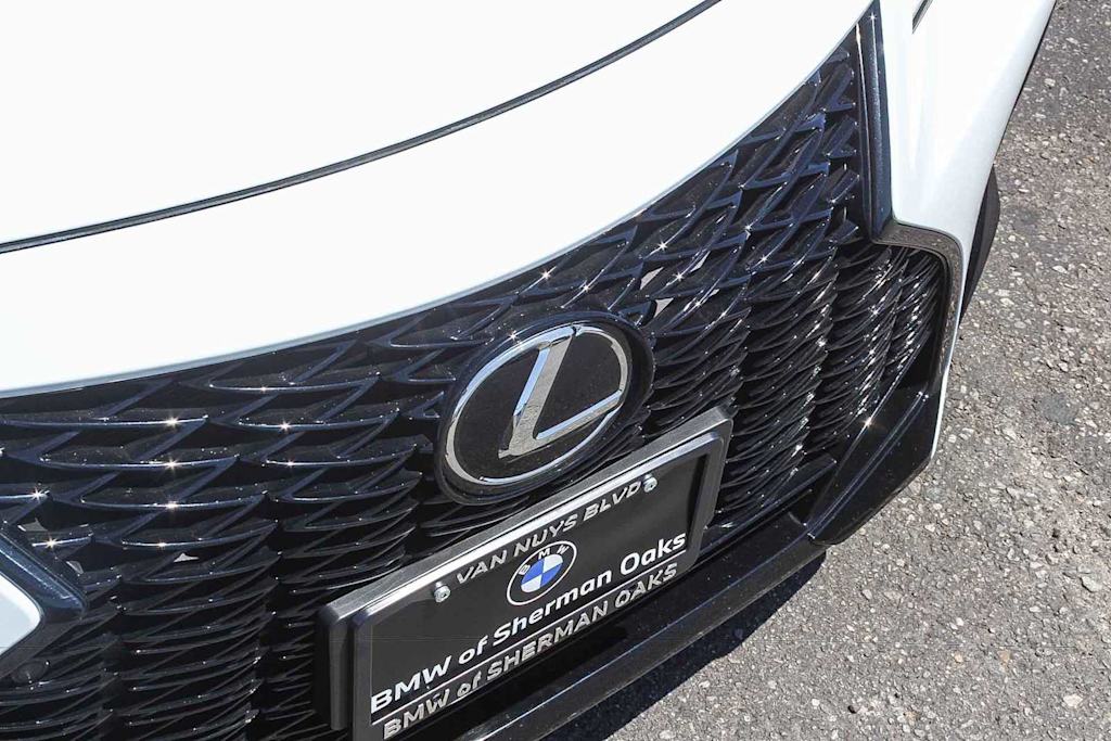 Thumbnail: 2025 Lexus ES - 23