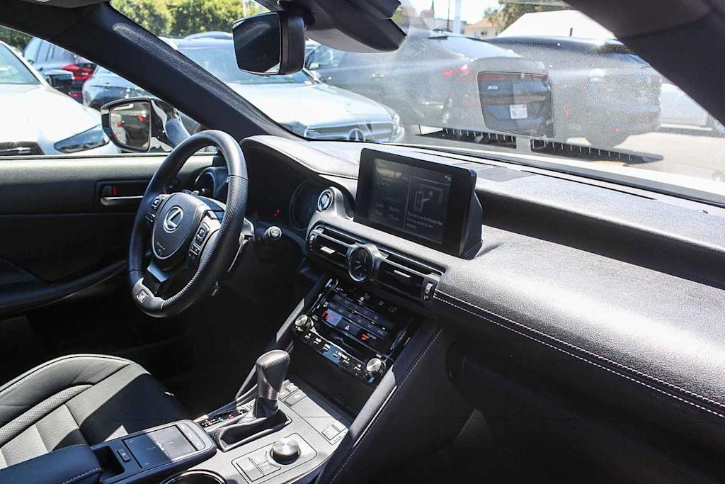Thumbnail: 2025 Lexus ES - 11