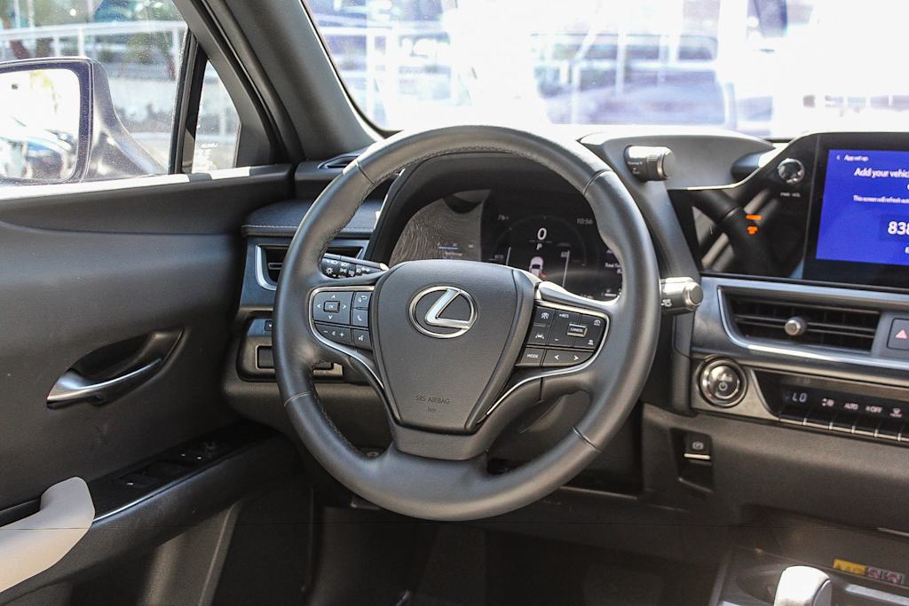 Thumbnail: 2025 Lexus UX - 9