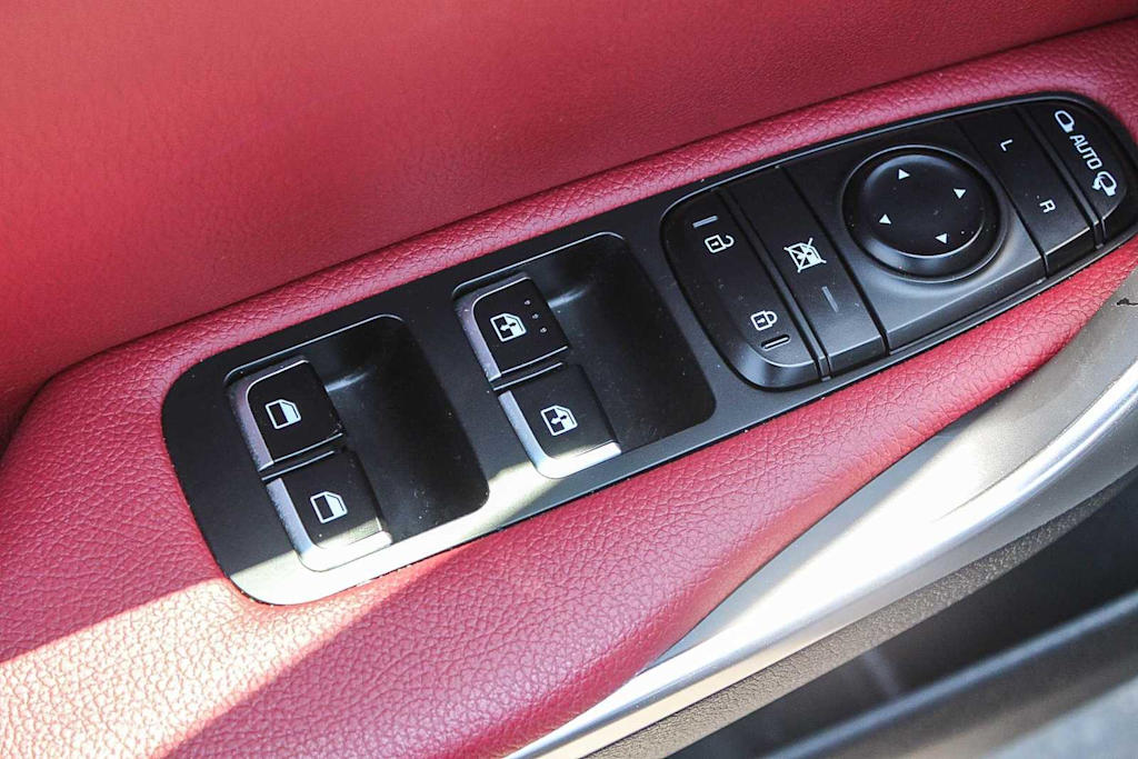 Thumbnail: 2021 Kia Stinger - 25