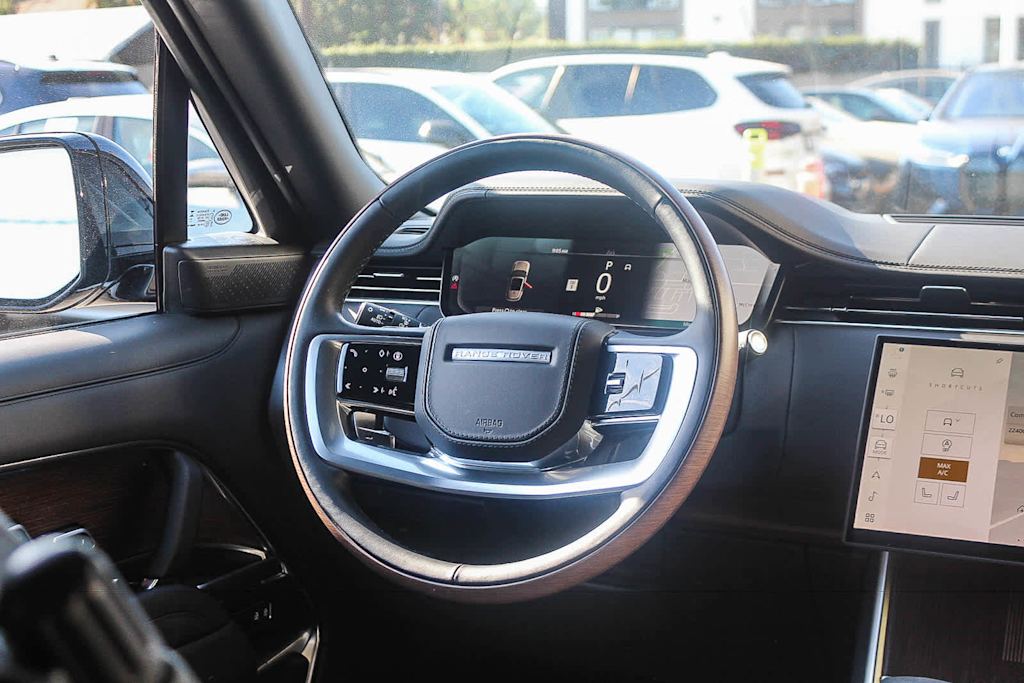 Thumbnail: 2025 Land Rover Range Rover - 8