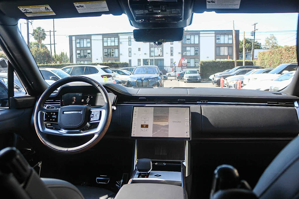 Thumbnail: 2025 Land Rover Range Rover - 2