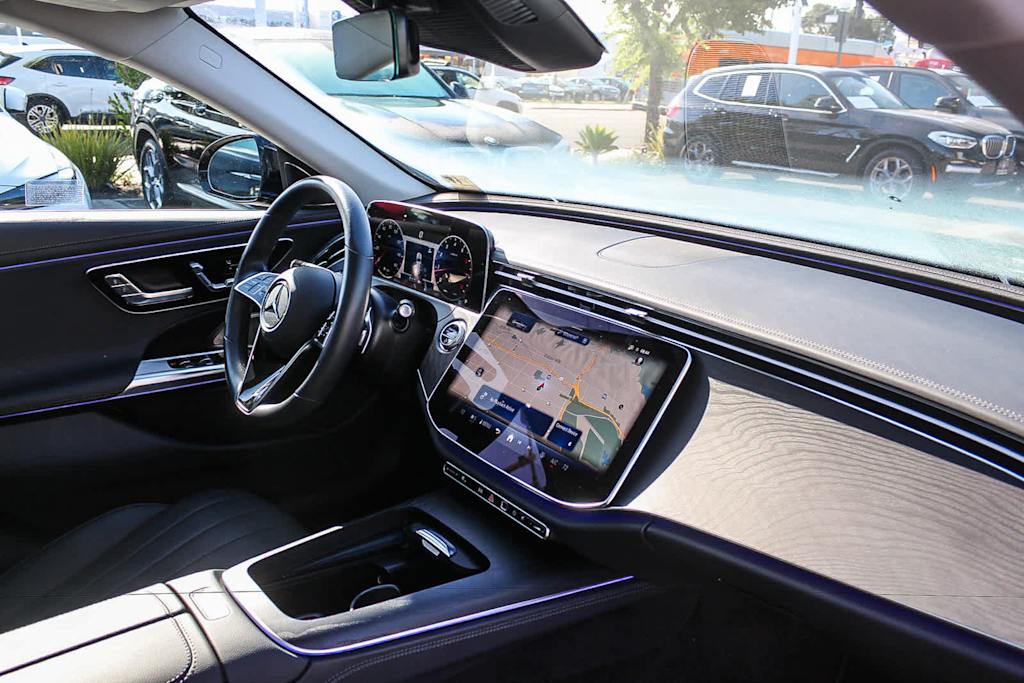 Thumbnail: 2025 Mercedes-Benz E-Class - 8