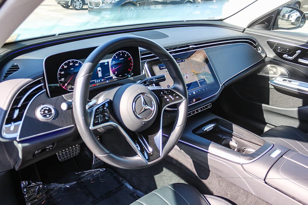 Thumbnail: 2025 Mercedes-Benz E-Class - 10