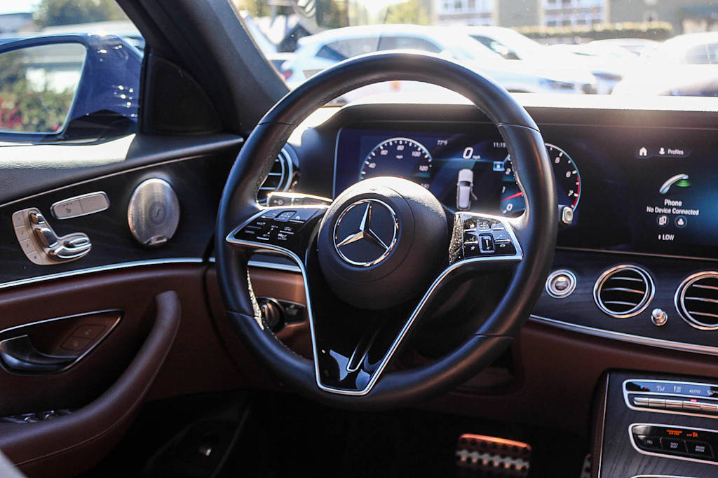 Thumbnail: 2023 Mercedes-Benz E-Class - 9