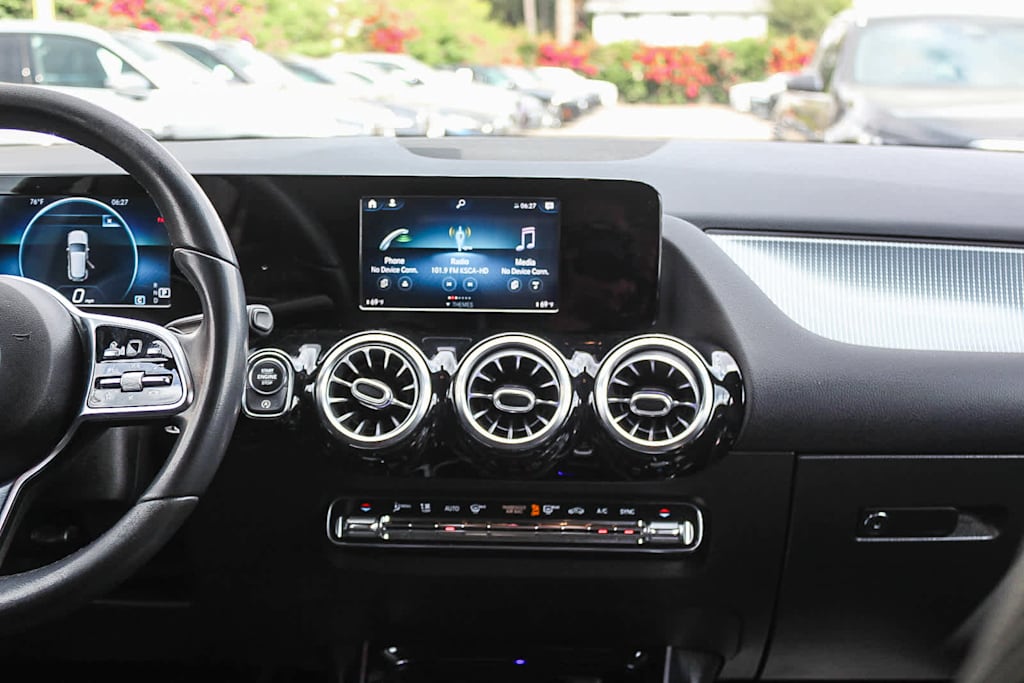 Thumbnail: 2021 Mercedes-Benz GLA - 14