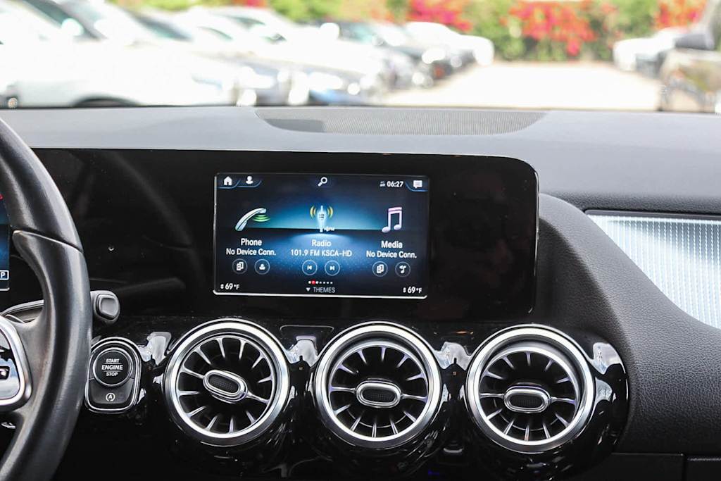 Thumbnail: 2021 Mercedes-Benz GLA - 23