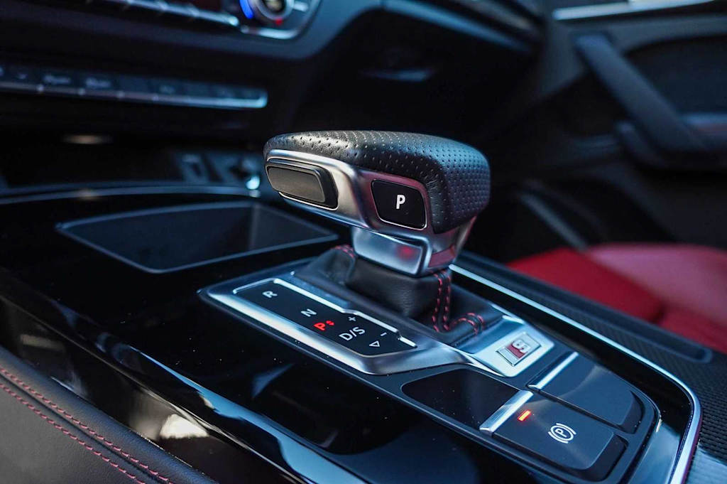 Thumbnail: 2024 Audi SQ5 - 25