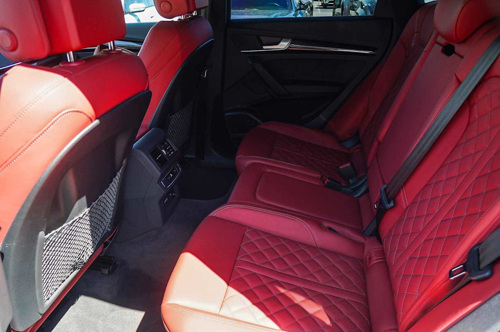 Thumbnail: 2024 Audi SQ5 - 11