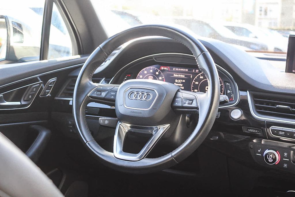 Thumbnail: 2017 Audi Q7 - 13