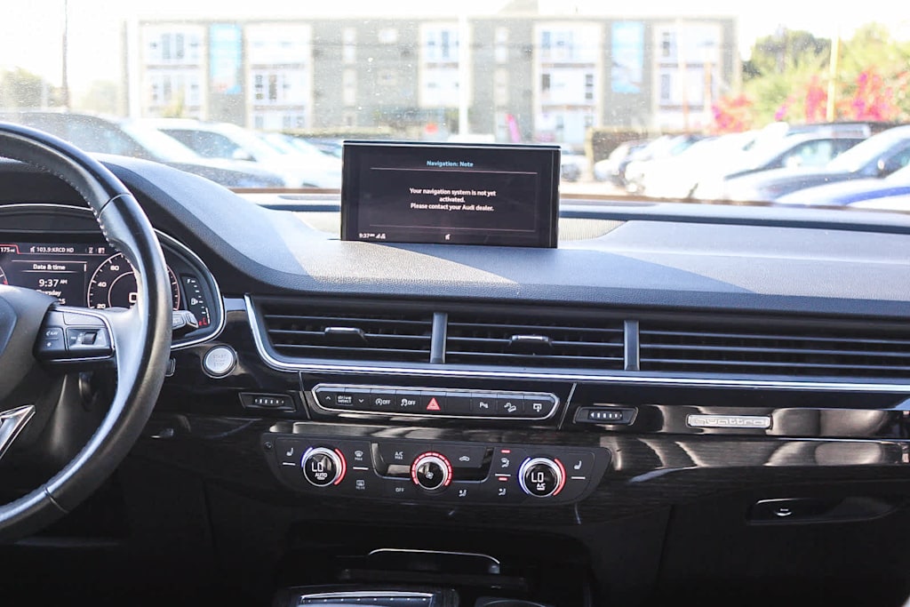 Thumbnail: 2017 Audi Q7 - 10