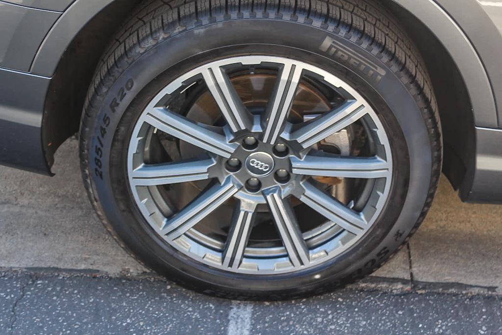 Thumbnail: 2017 Audi Q7 - 8