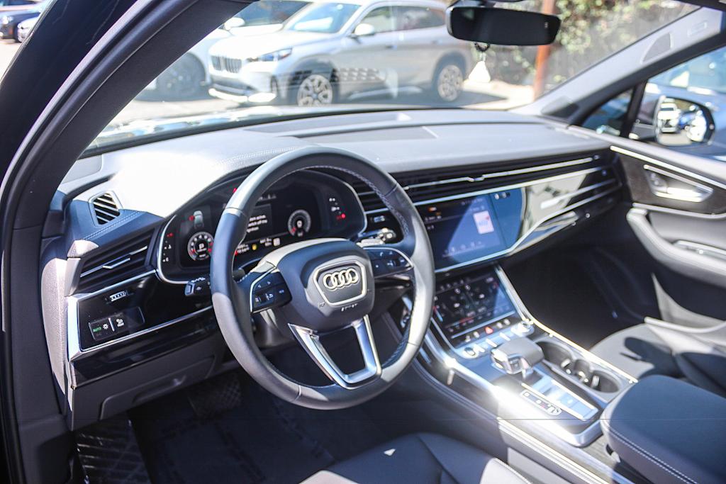 Thumbnail: 2026 Audi Q7 - 12