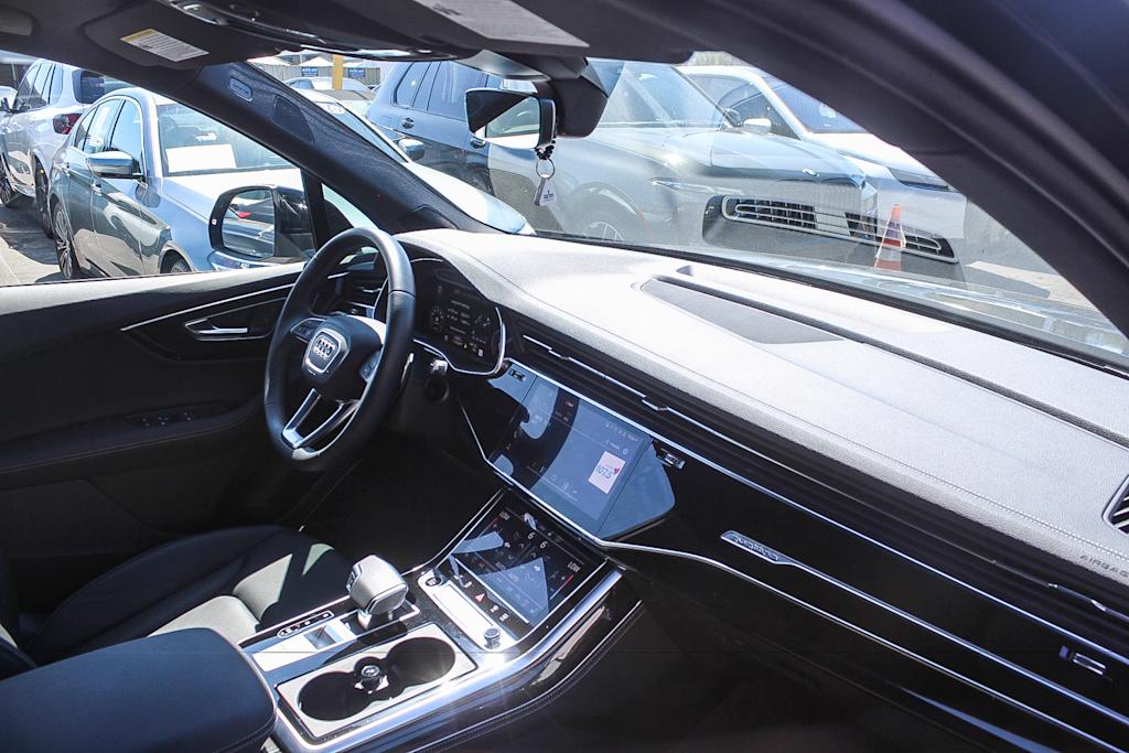 Thumbnail: 2026 Audi Q7 - 11