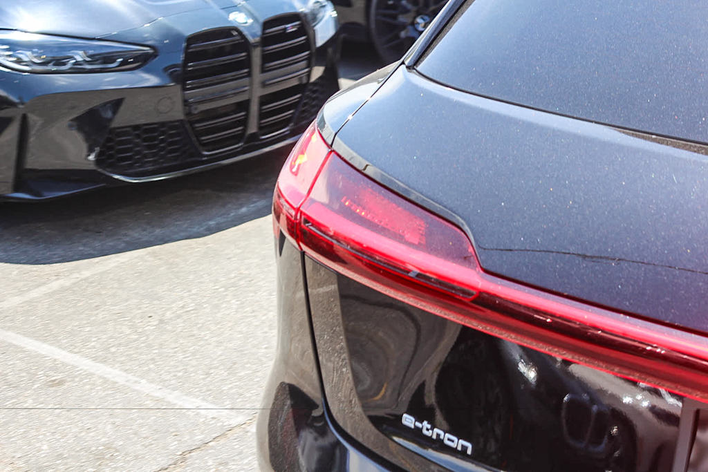 Thumbnail: 2019 Audi e-tron - 14