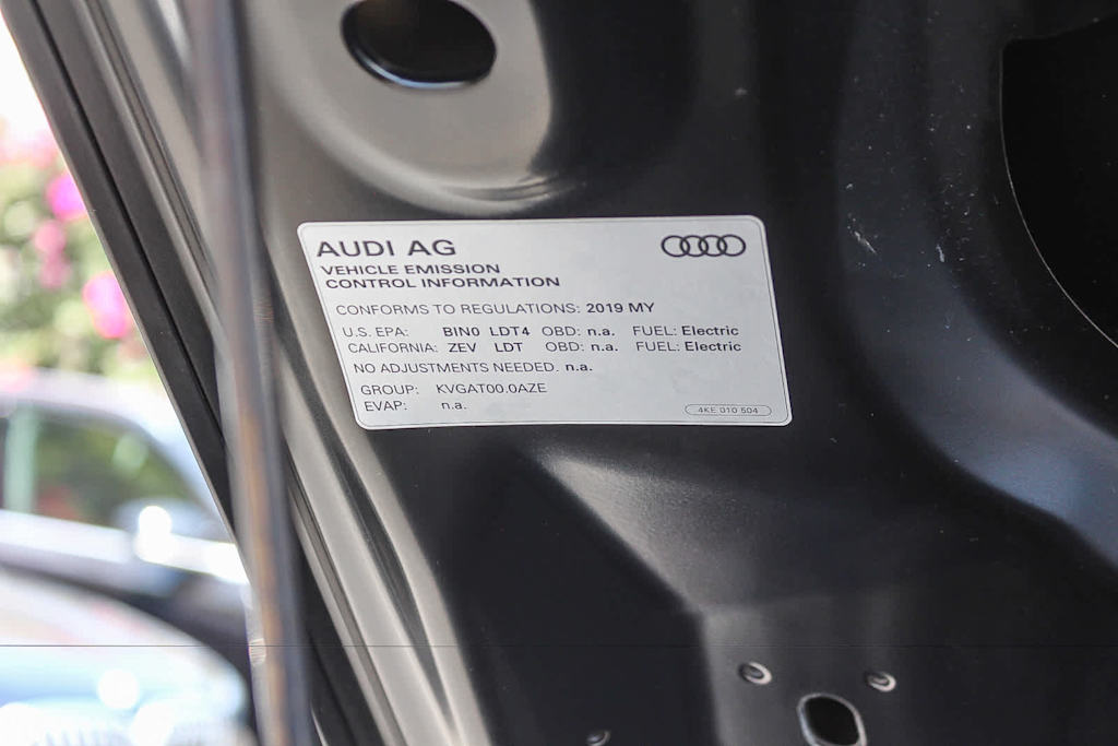 Thumbnail: 2019 Audi e-tron - 17