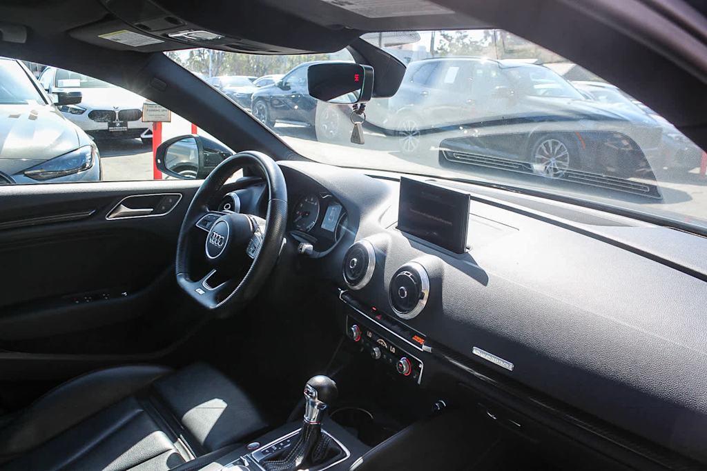 Thumbnail: 2019 Audi S3 - 11
